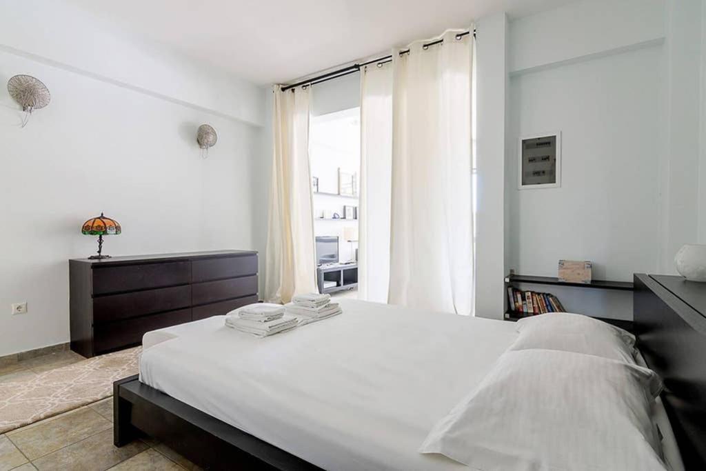 1Bedroom House In The City Center With Great View Афіни Екстер'єр фото